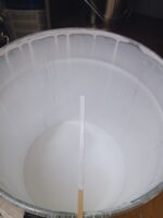 Lakier PU biały wysoki połysk Renner FBM090/BNC - 25kg